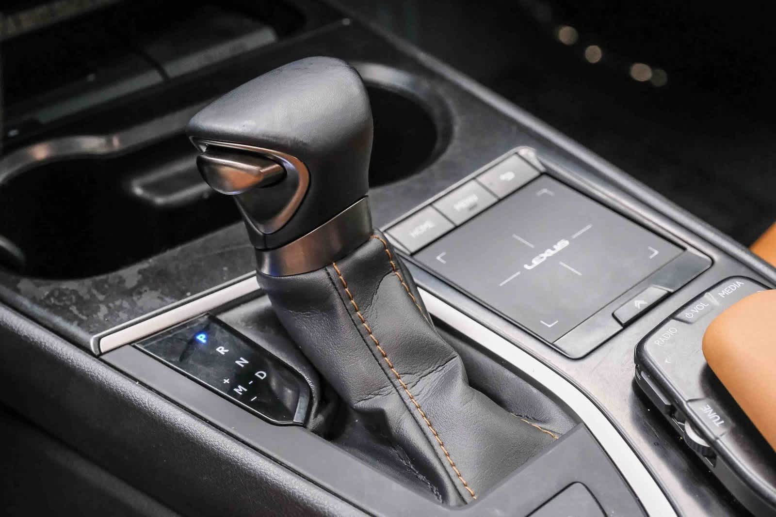 Thumbnail: 2021 Lexus UX - 19