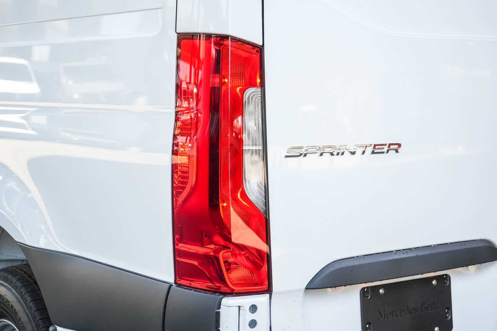 Thumbnail: 2026 Mercedes-Benz Sprinter - 9