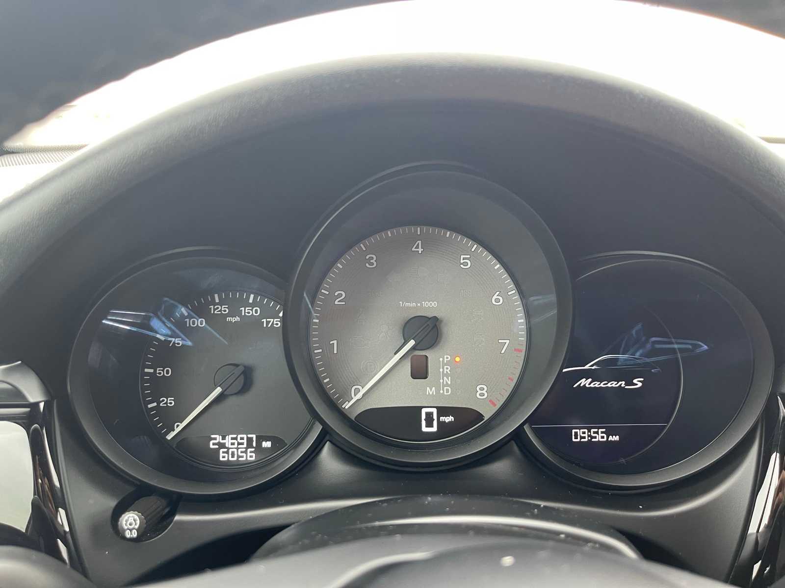 2023 Porsche Macan S 7