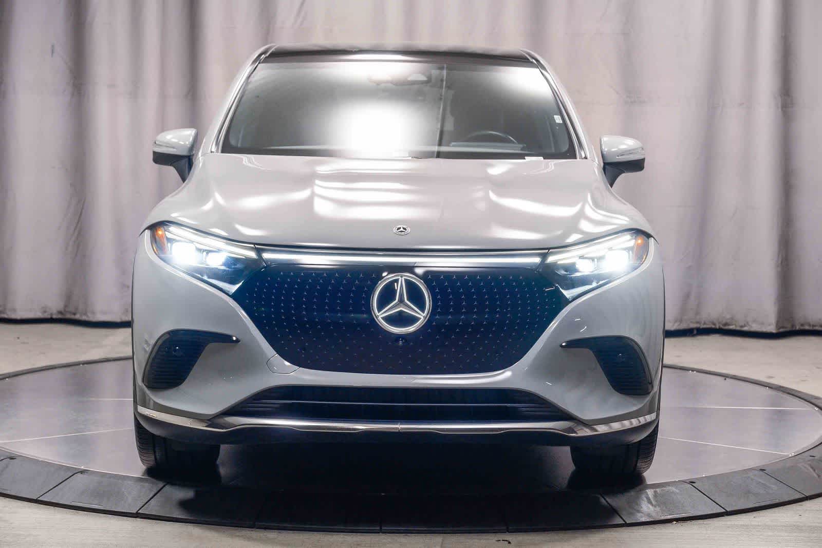 Thumbnail: 2023 Mercedes-Benz EQS - 6