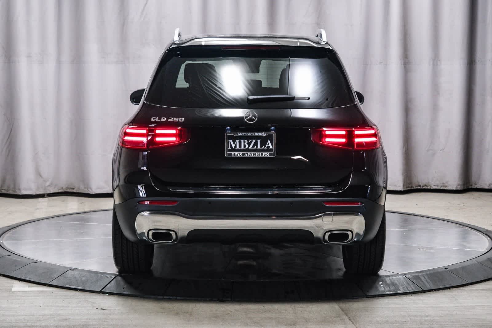 Thumbnail: 2025 Mercedes-Benz GLB - 3