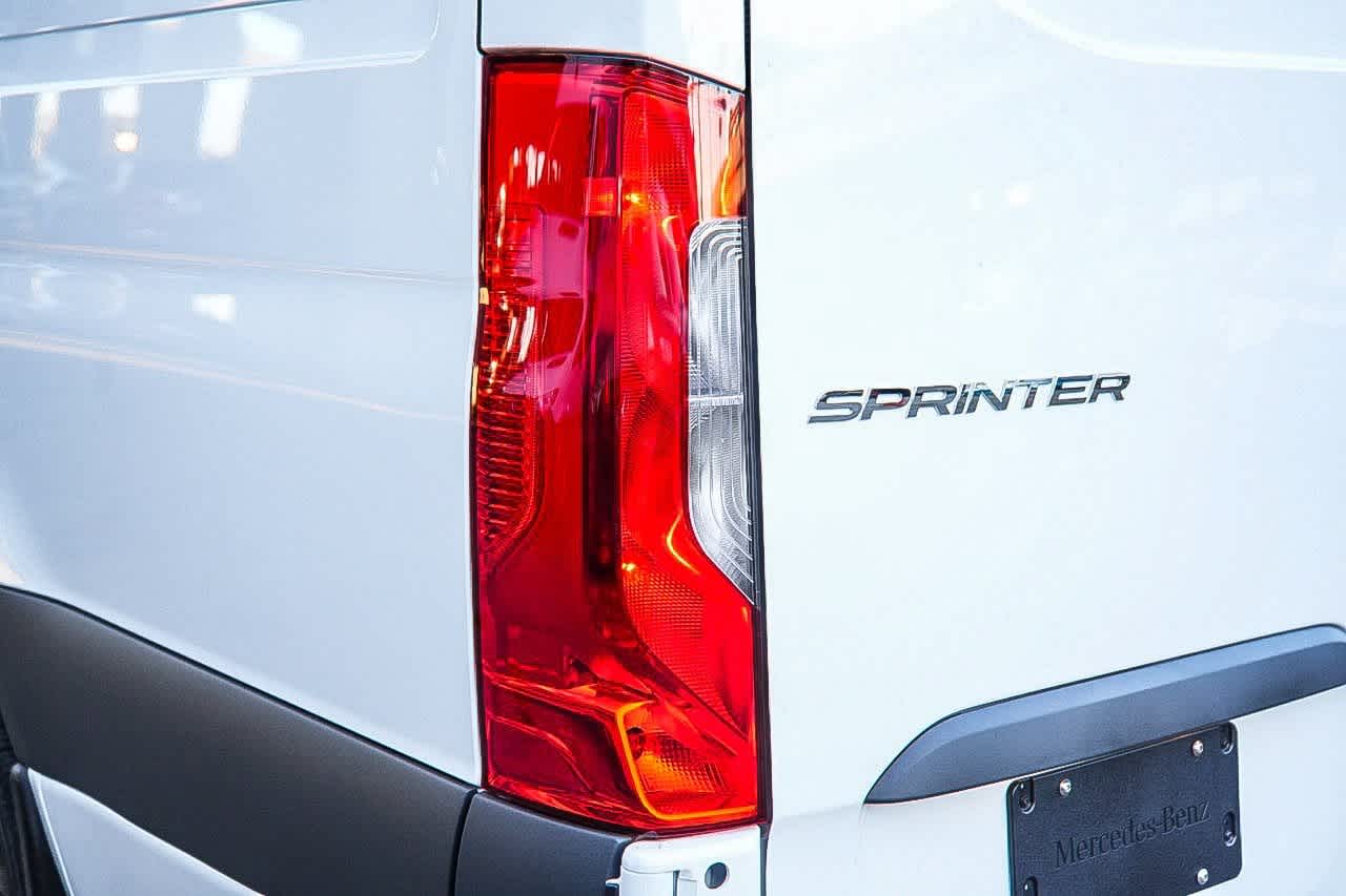 Thumbnail: 2026 Mercedes-Benz Sprinter - 9