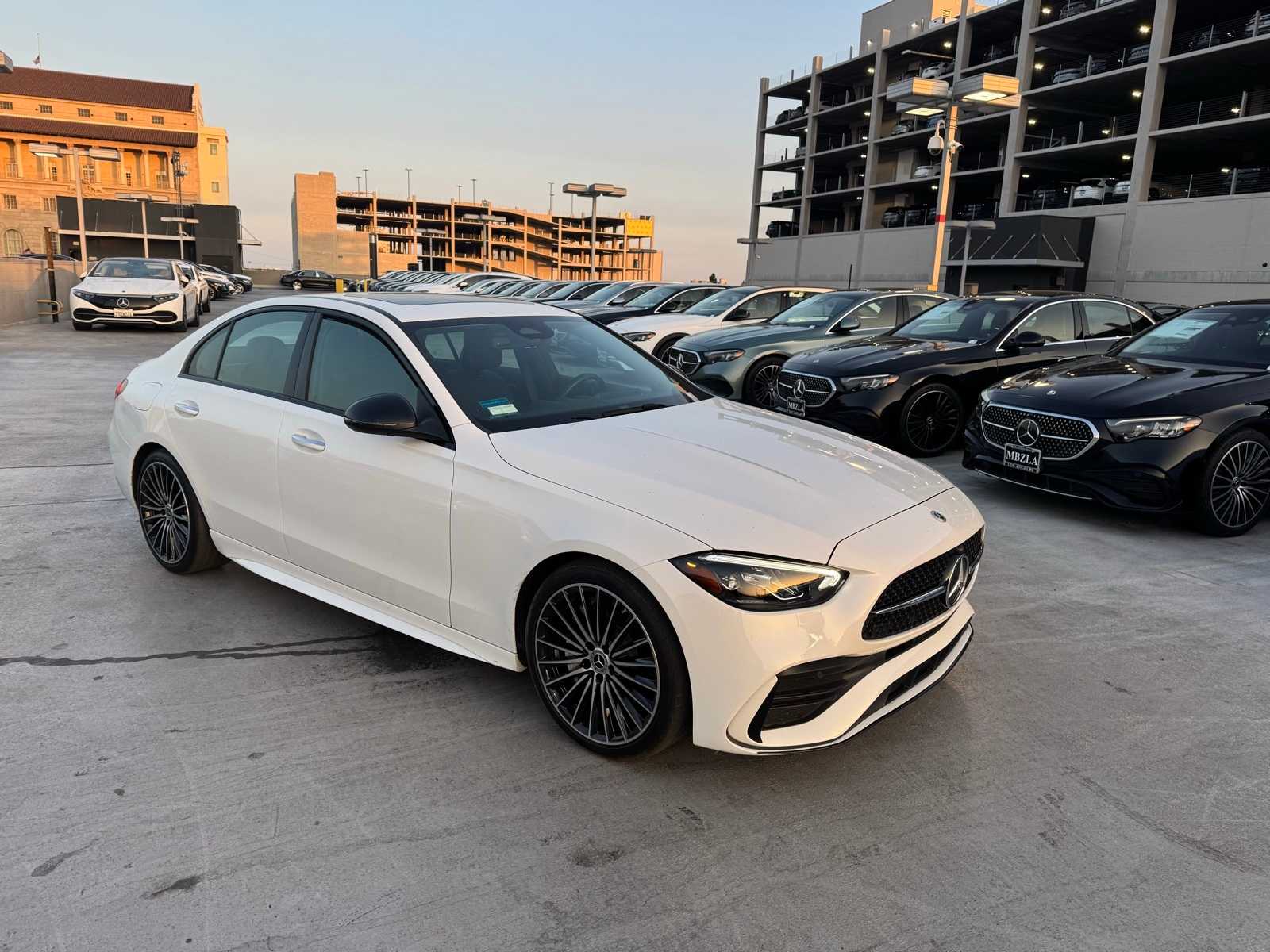 Thumbnail: 2022 Mercedes-Benz C-Class - 2