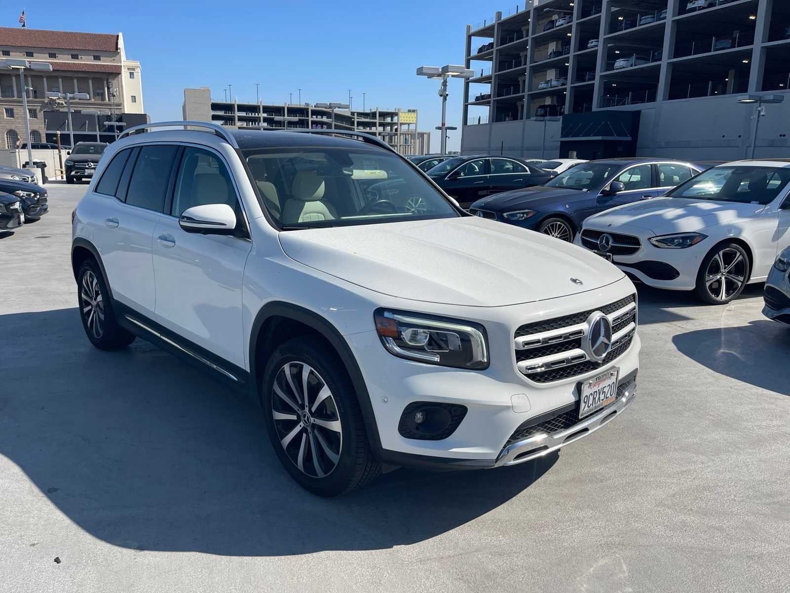 Thumbnail: 2022 Mercedes-Benz GLB - 2