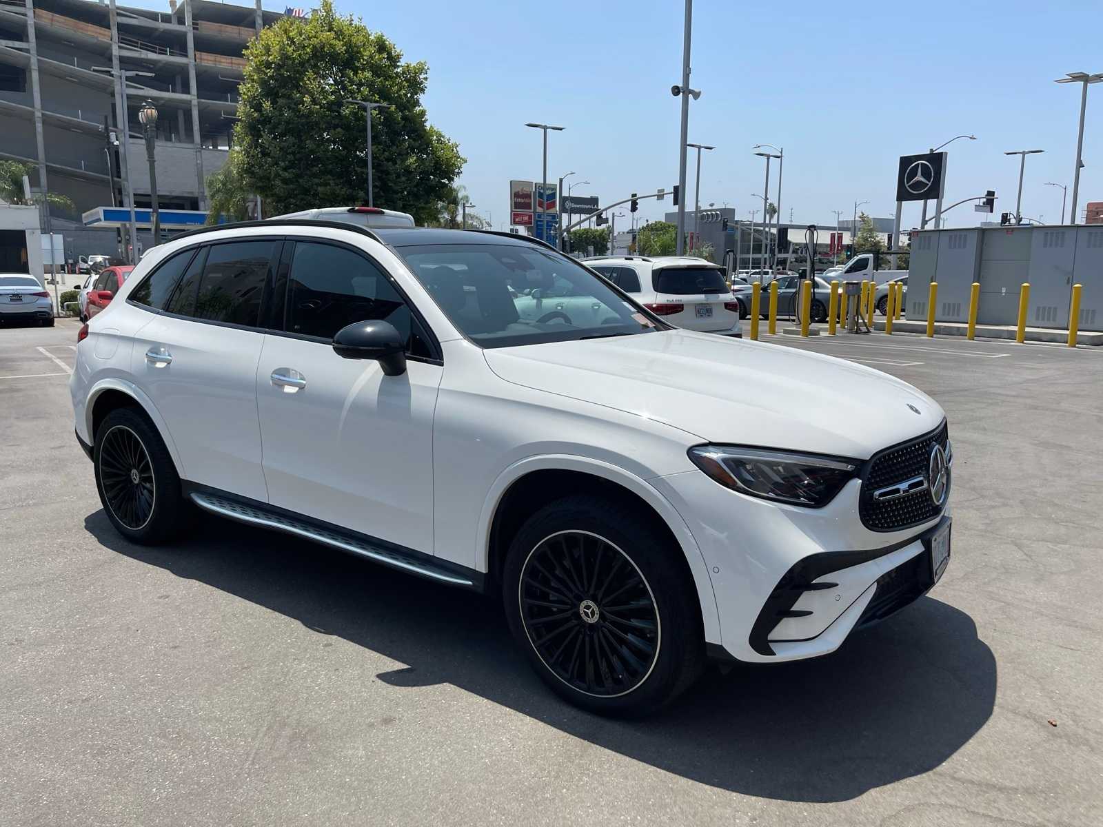 Thumbnail: 2023 Mercedes-Benz GLC - 4