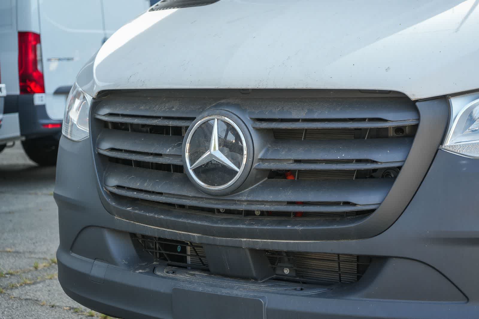 Thumbnail: 2025 Mercedes-Benz eSprinter - 6