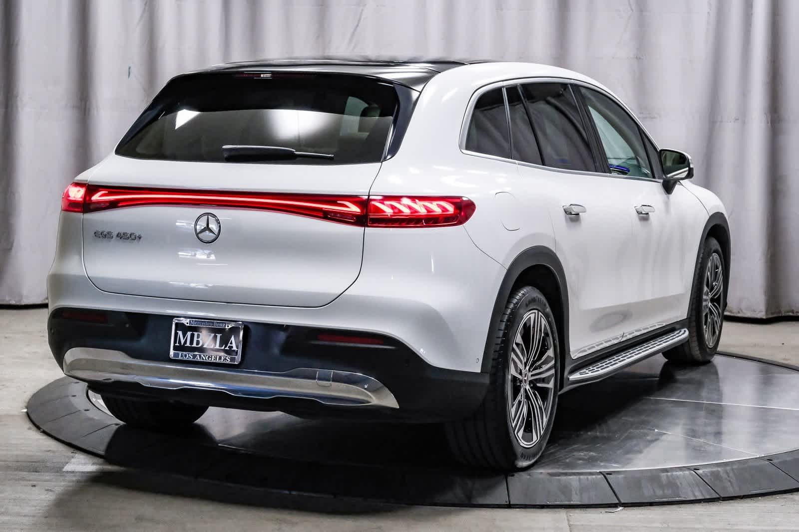 Thumbnail: 2023 Mercedes-Benz EQS - 4