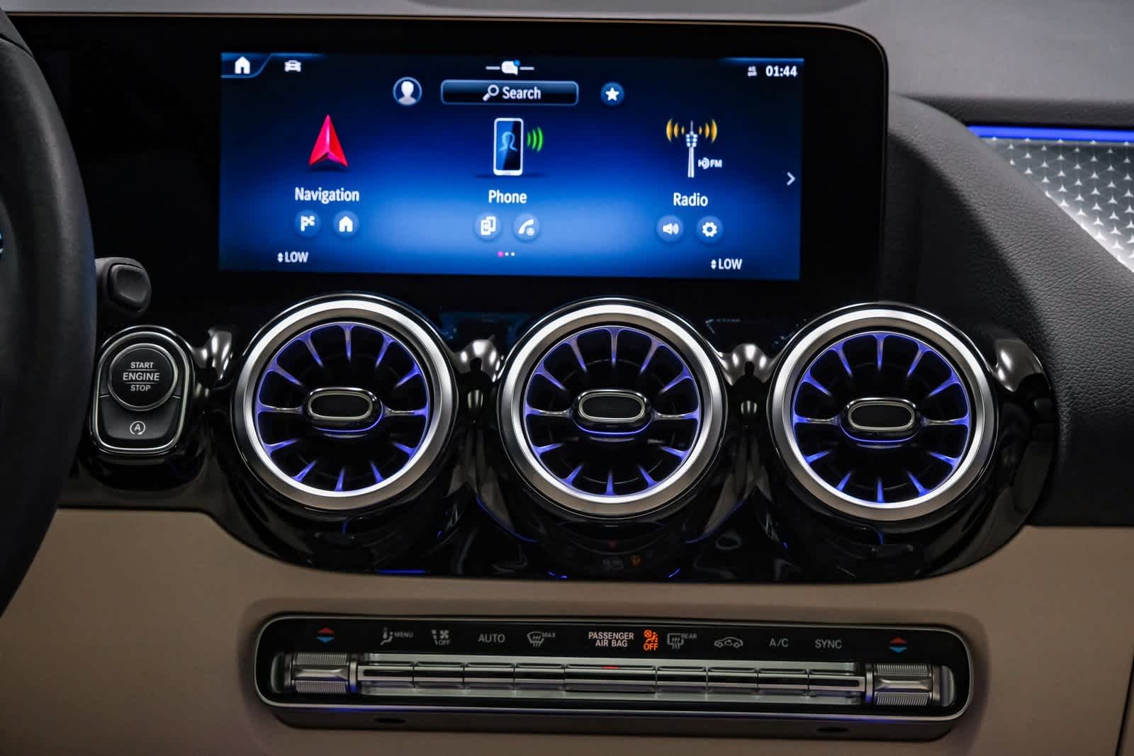 Thumbnail: 2025 Mercedes-Benz GLA - 13