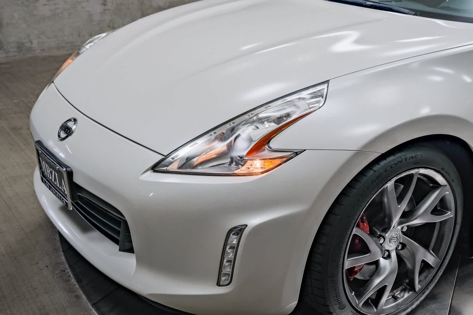 Thumbnail: 2015 Nissan Z - 8