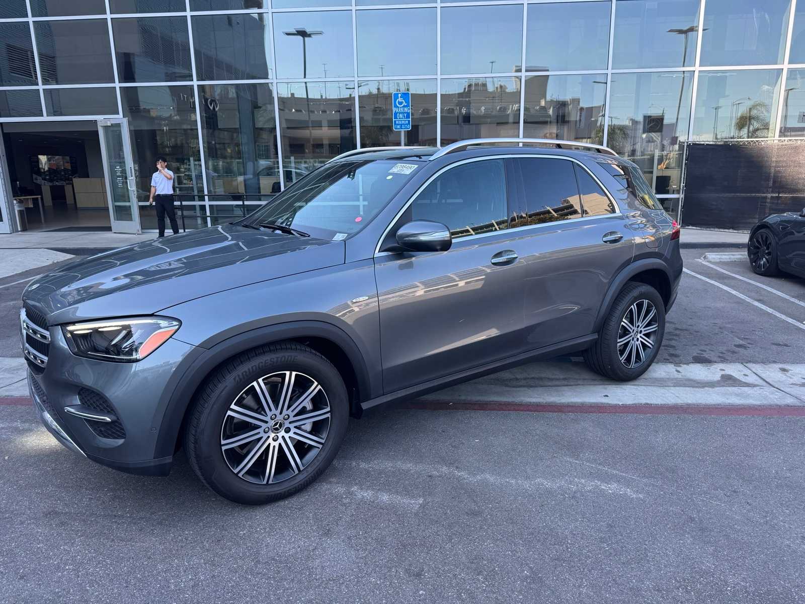 Thumbnail: 2025 Mercedes-Benz GLE - 2