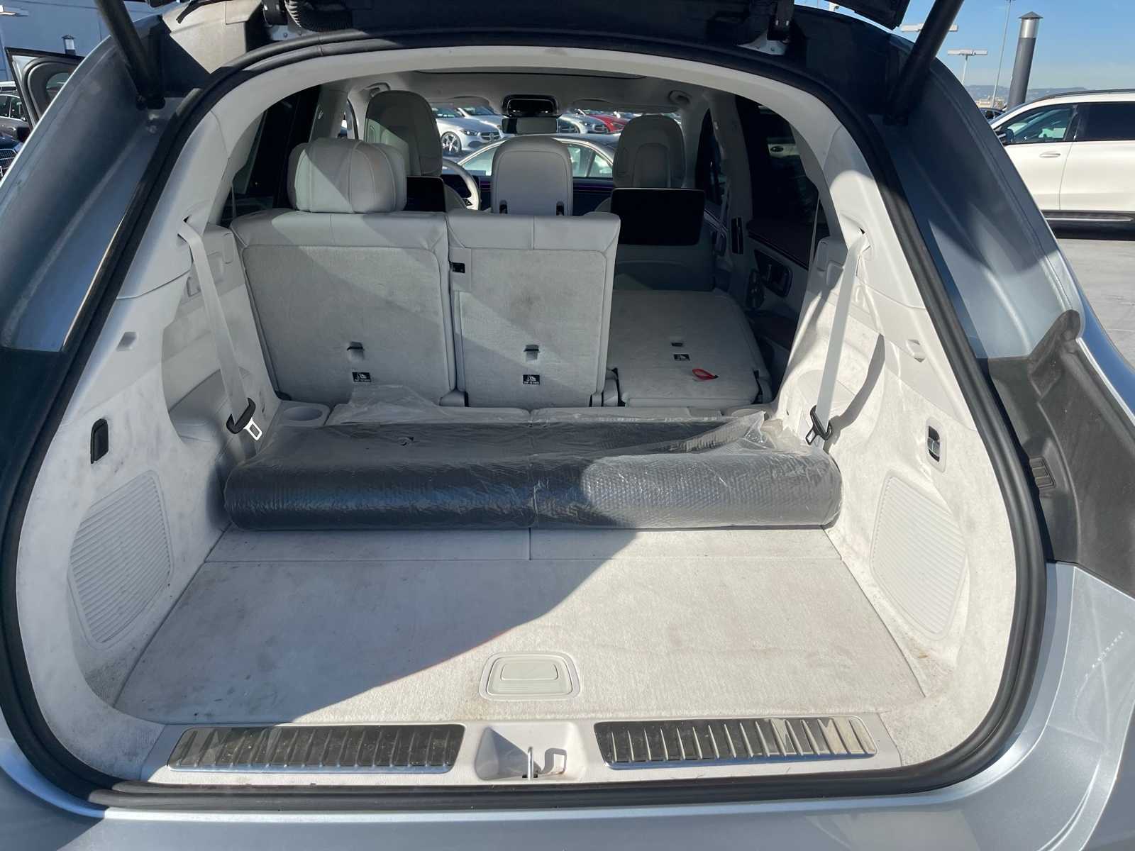 Thumbnail: 2023 Mercedes-Benz EQS - 8