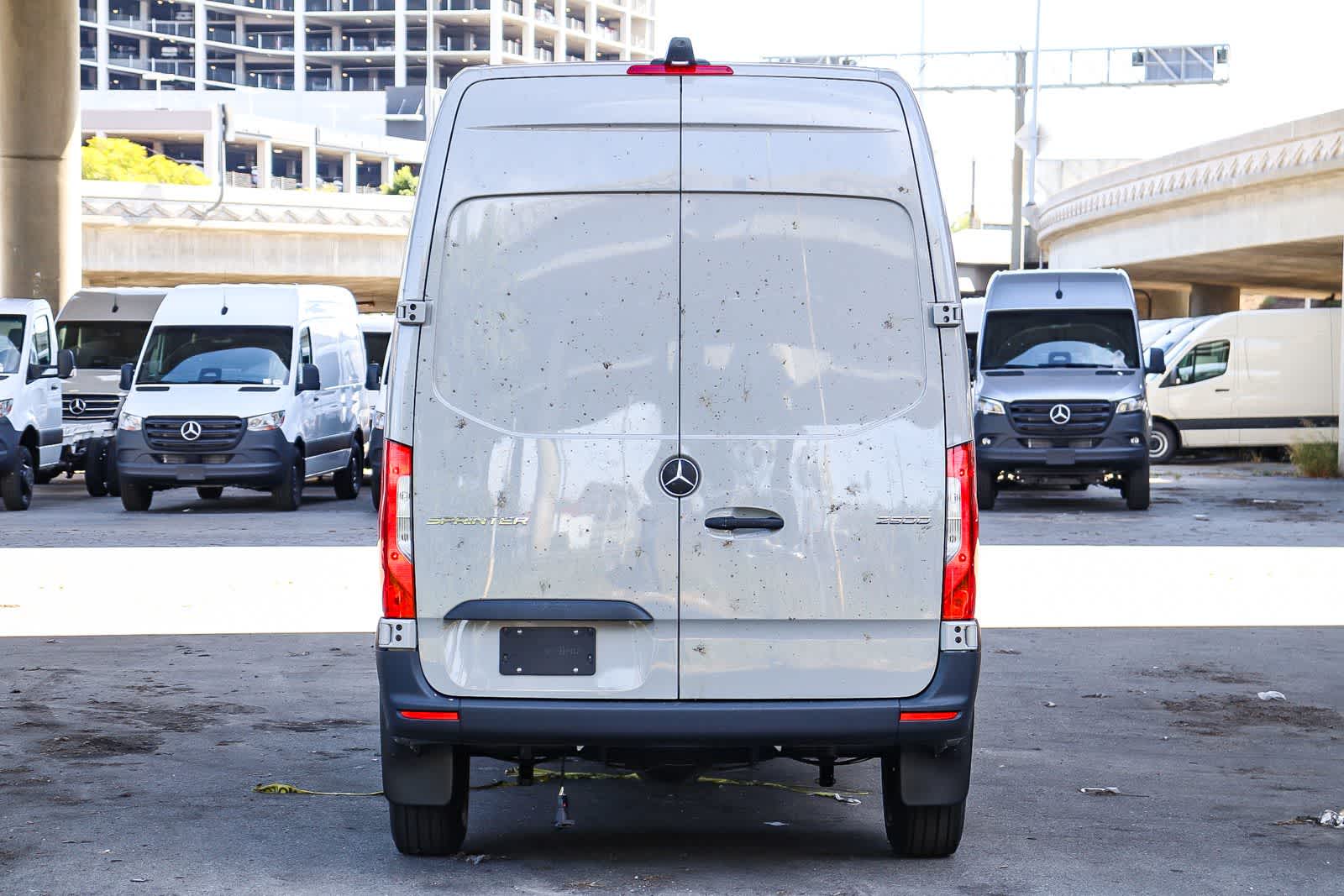 Thumbnail: 2026 Mercedes-Benz Sprinter - 5