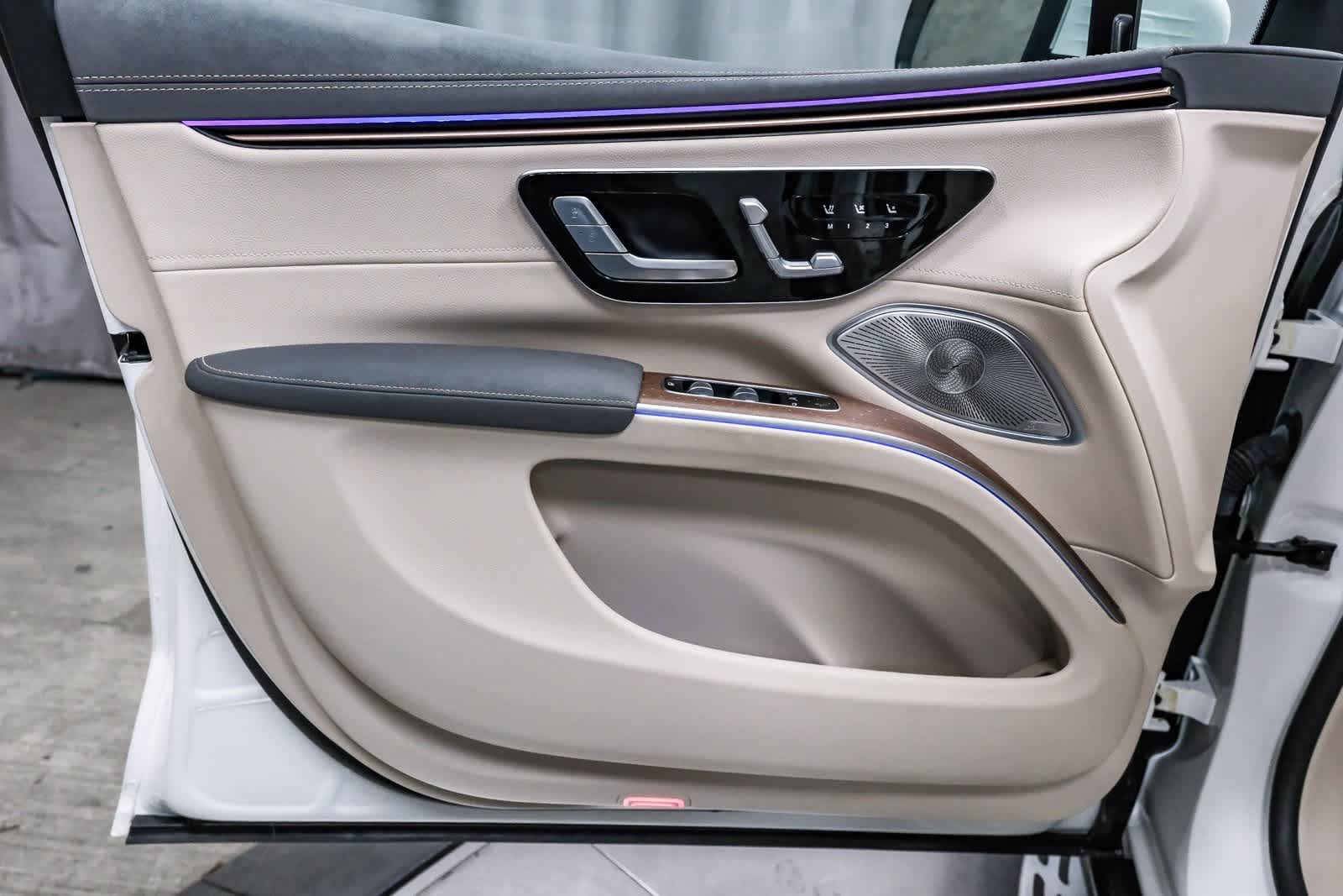 Thumbnail: 2023 Mercedes-Benz EQS - 20