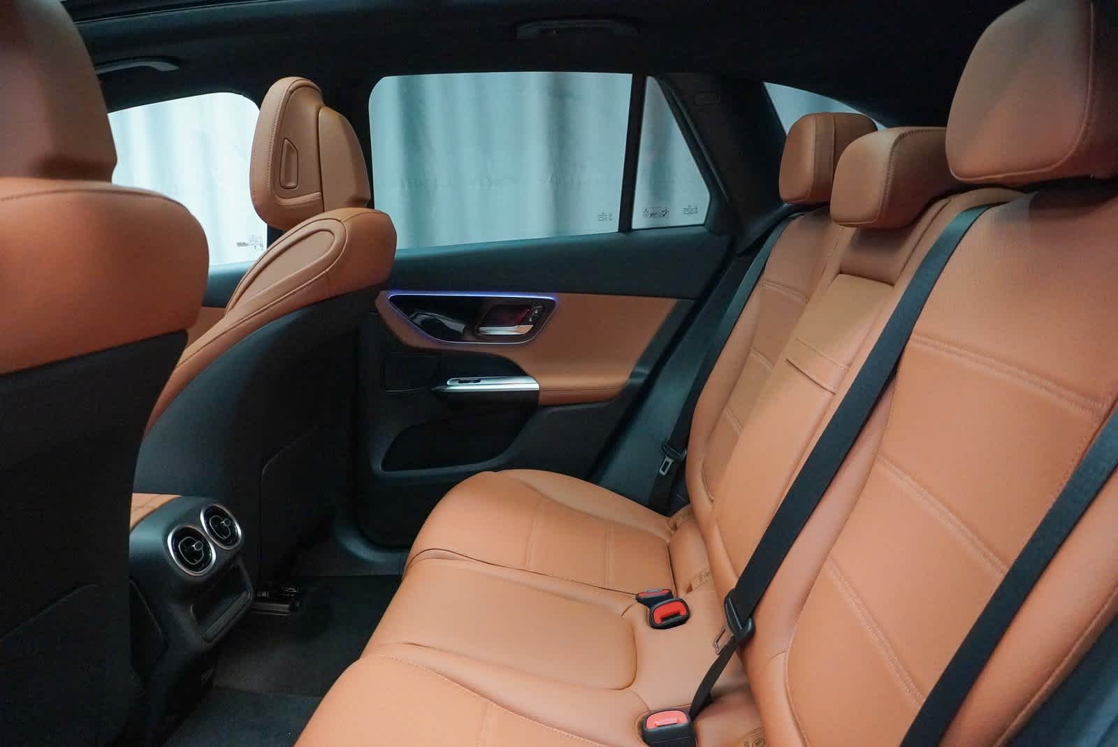 2025 Mercedes-Benz GLC 300 19