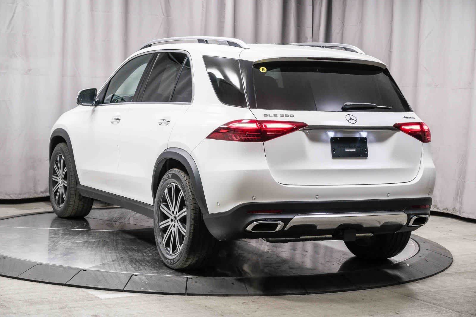 Thumbnail: 2026 Mercedes-Benz GLE - 2