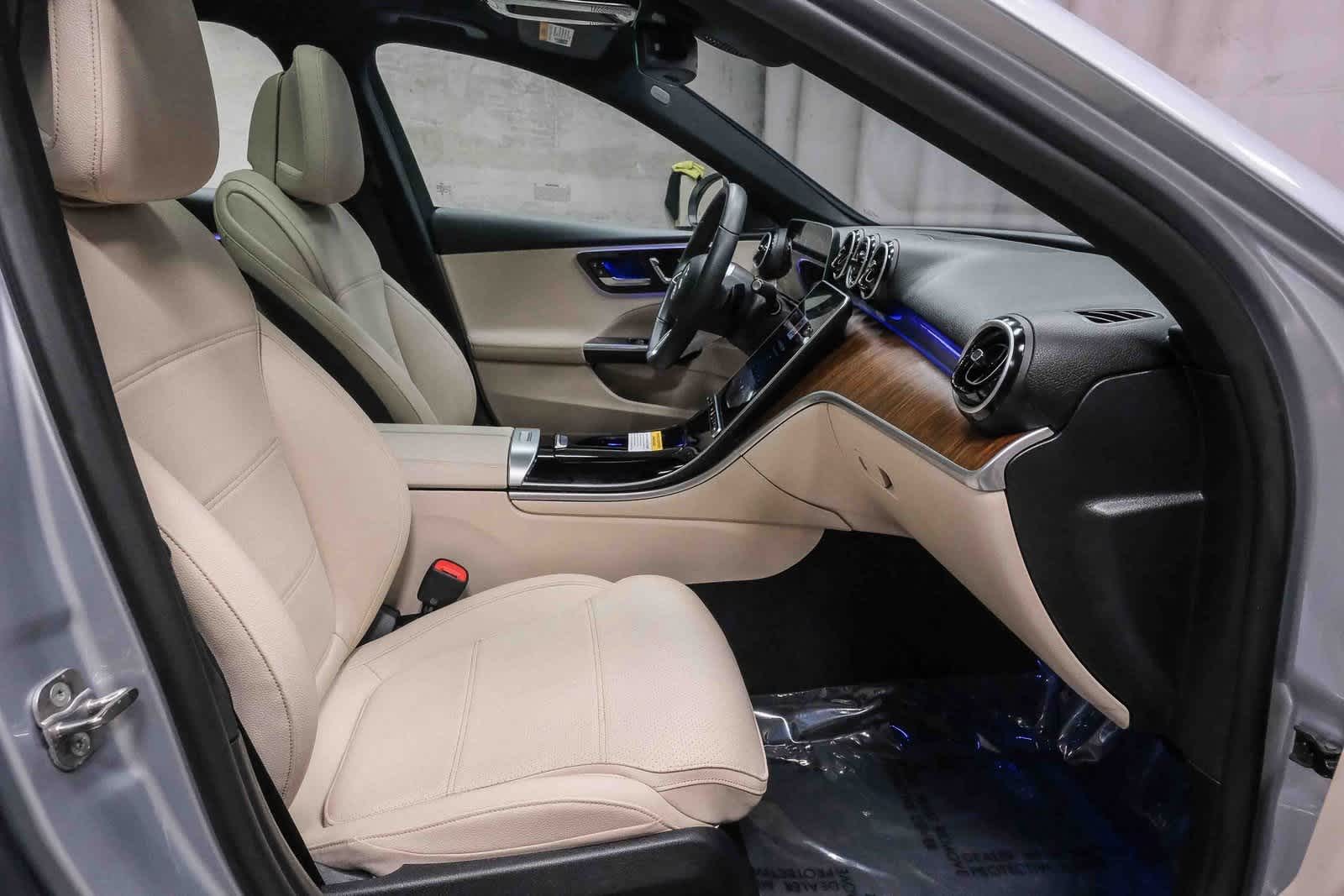 Thumbnail: 2025 Mercedes-Benz C-Class - 16