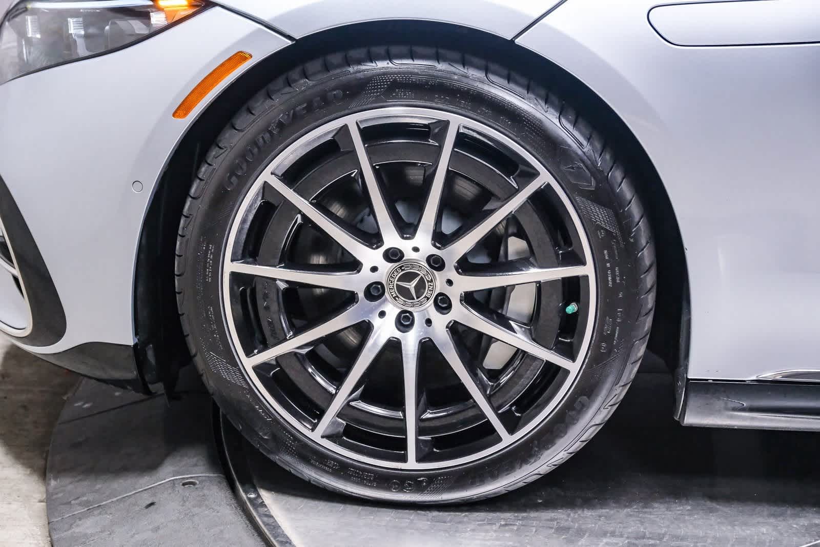 Thumbnail: 2022 Mercedes-Benz EQS - 10