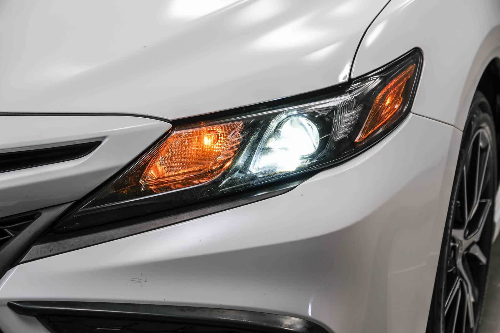 Thumbnail: 2021 Toyota Camry - 12