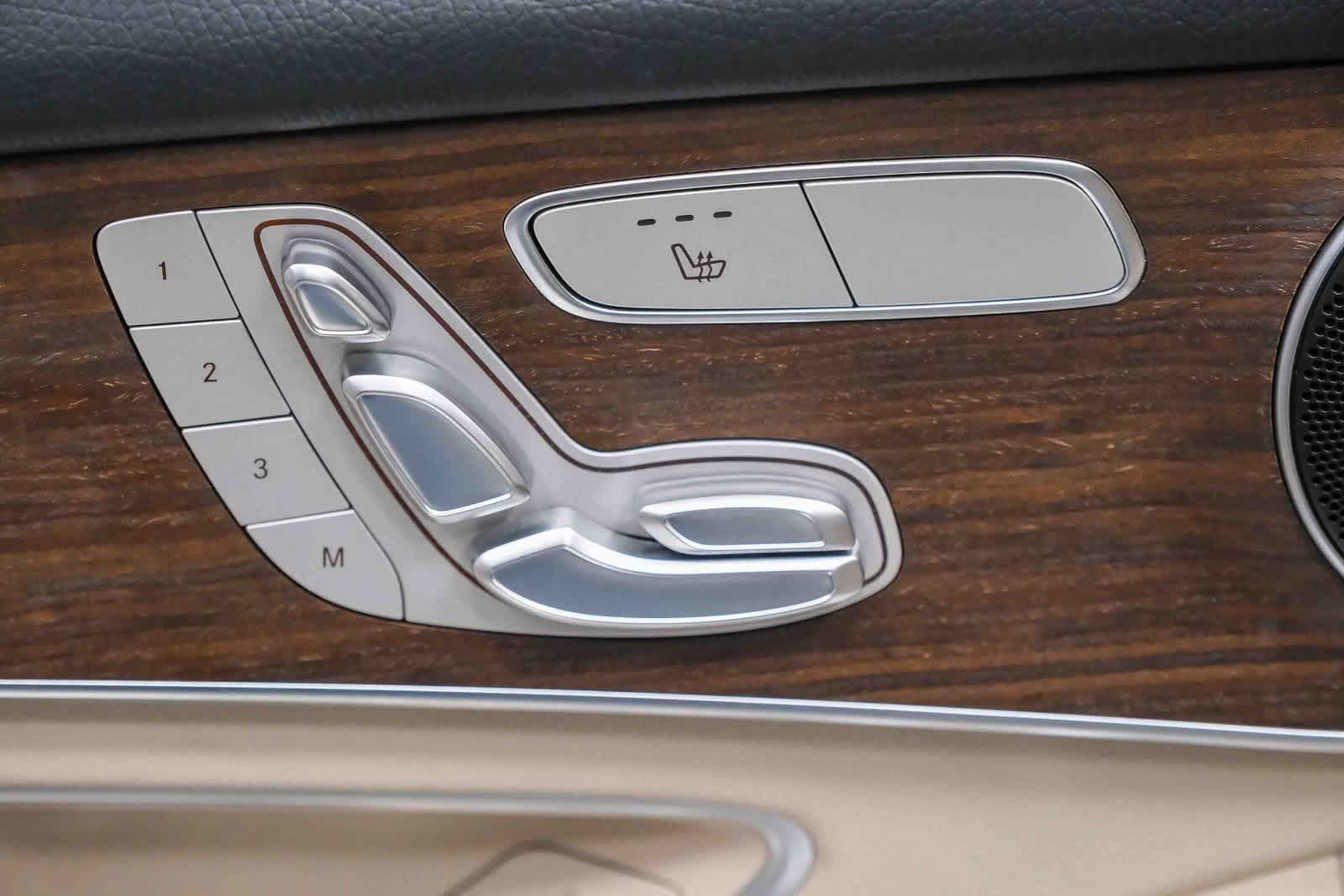 Thumbnail: 2022 Mercedes-Benz GLC - 24