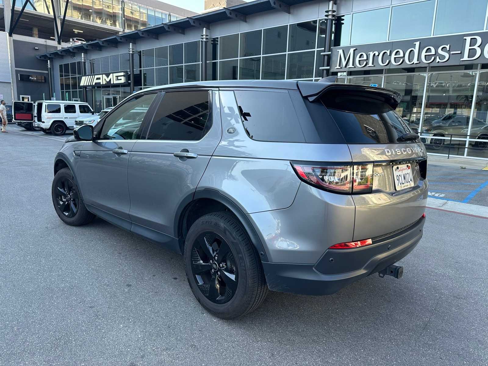 Thumbnail: 2021 Land Rover Discovery Sport - 3
