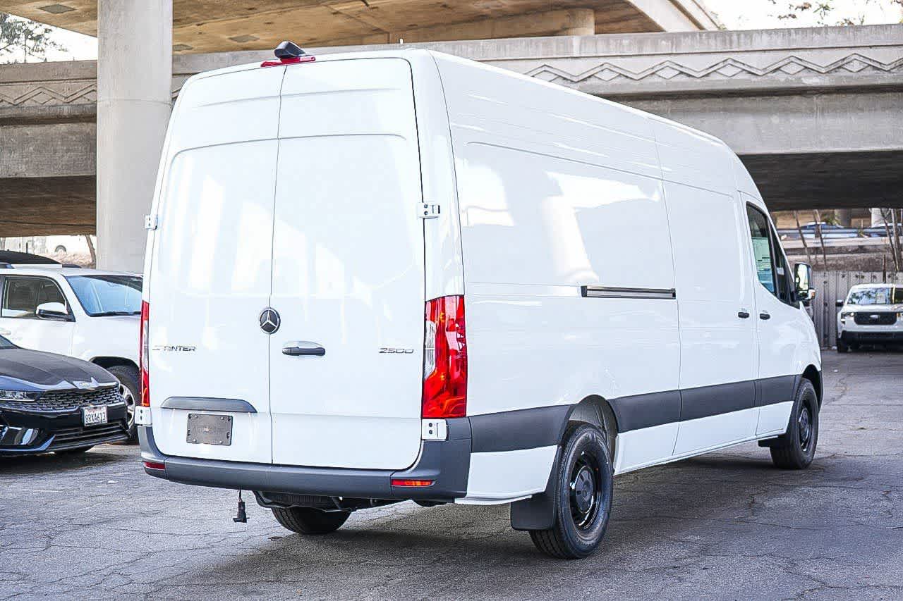 Thumbnail: 2026 Mercedes-Benz Sprinter - 6