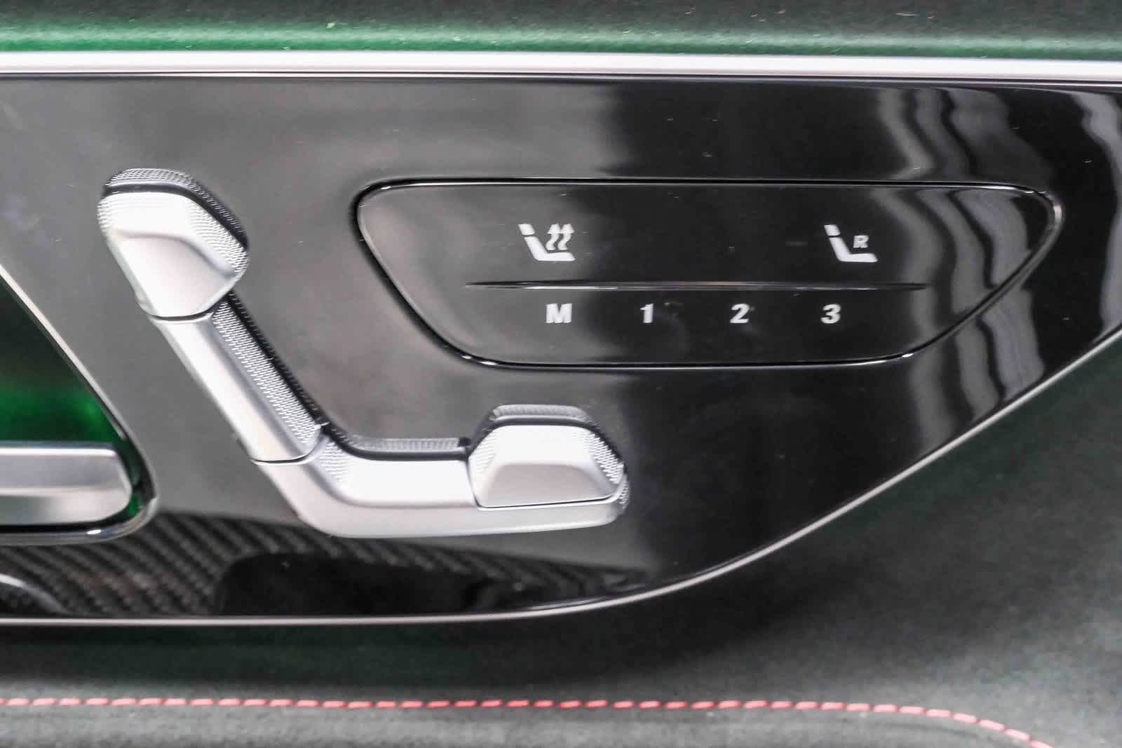 Thumbnail: 2026 Mercedes-Benz AMG GT - 21