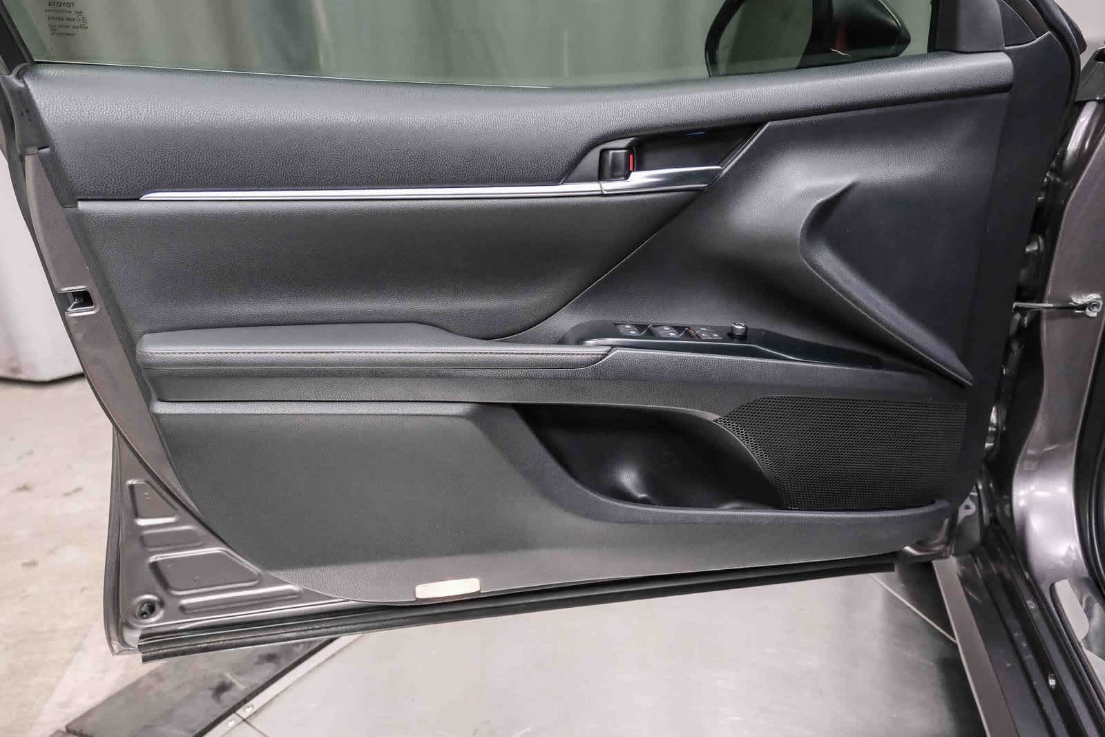 Thumbnail: 2019 Toyota Camry - 23