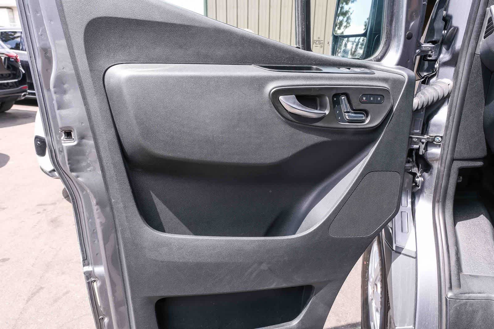 Thumbnail: 2024 Mercedes-Benz Sprinter - 28
