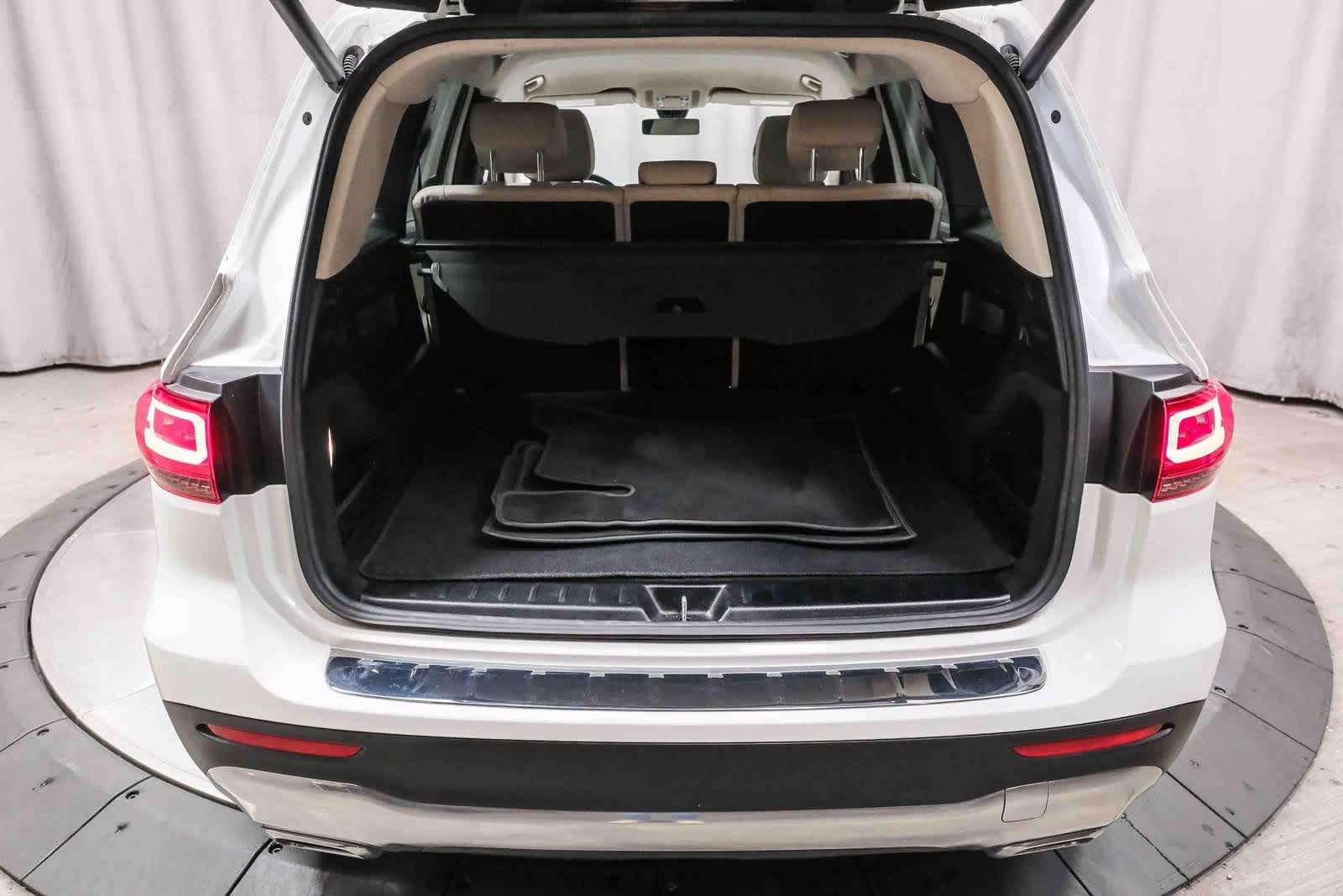 Thumbnail: 2021 Mercedes-Benz GLB - 28