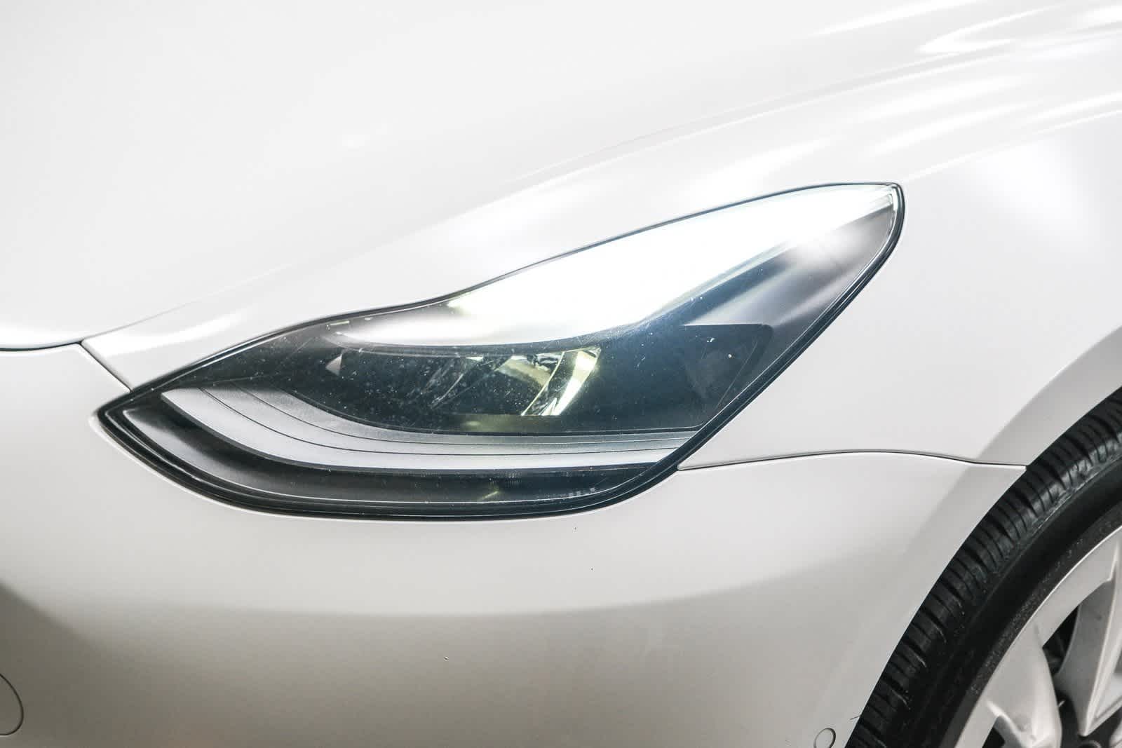 Thumbnail: 2021 Tesla Model 3 - 11