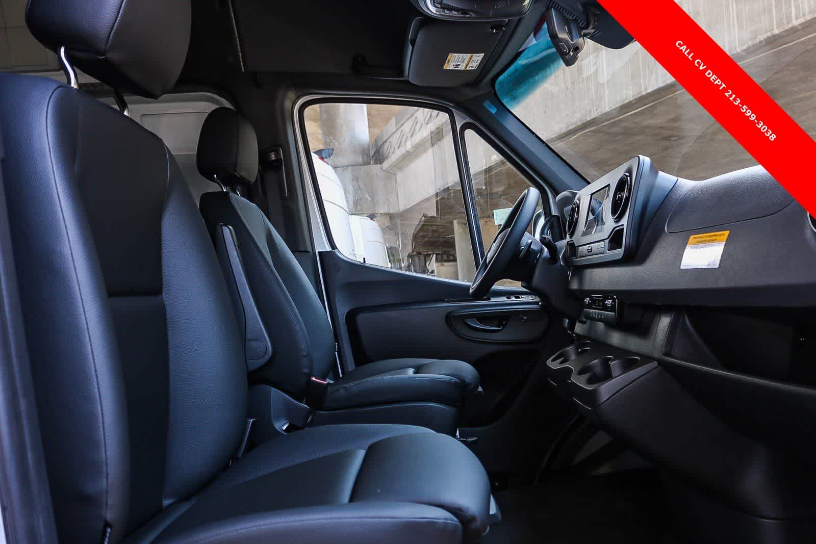 Thumbnail: 2024 Mercedes-Benz Sprinter - 17