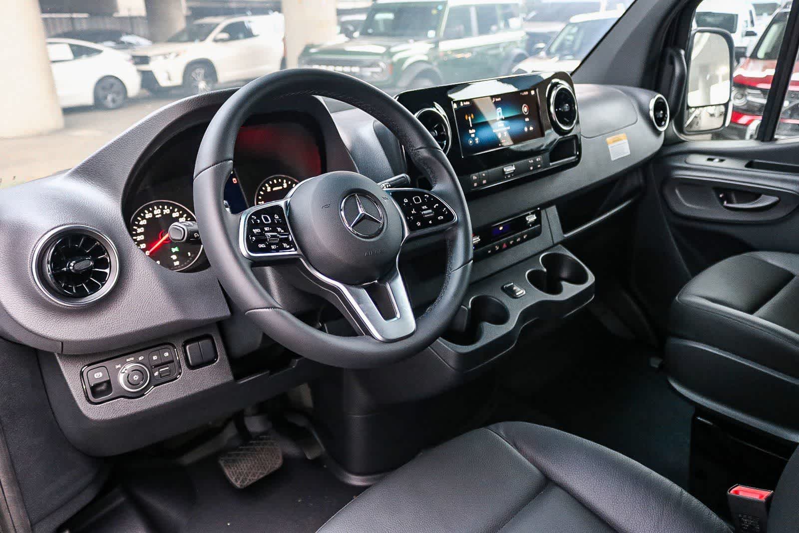 Thumbnail: 2024 Mercedes-Benz Sprinter - 12