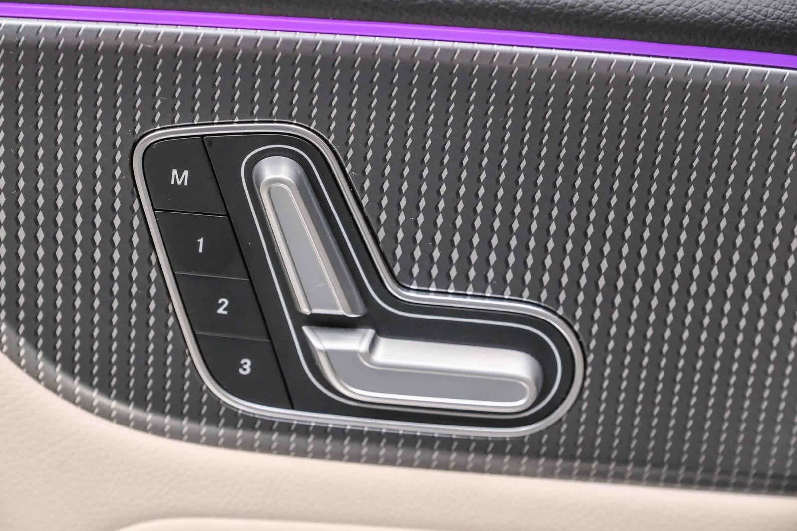 Thumbnail: 2021 Mercedes-Benz GLB - 24