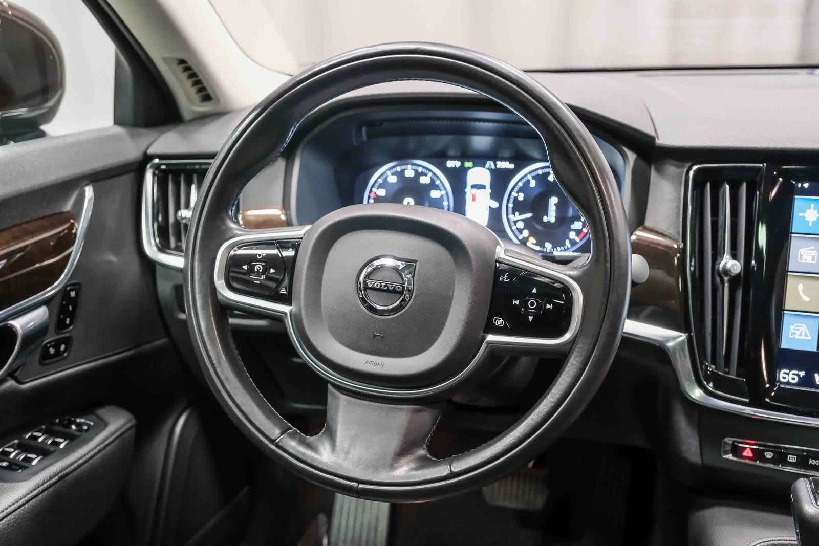 Thumbnail: 2018 Volvo S90 - 17