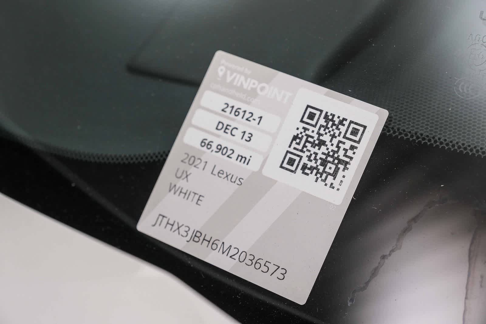 Thumbnail: 2021 Lexus UX - 28