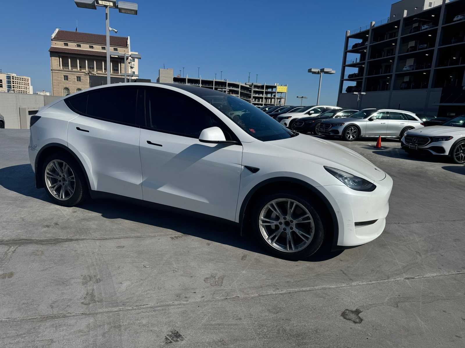 Thumbnail: 2021 Tesla Model Y - 4
