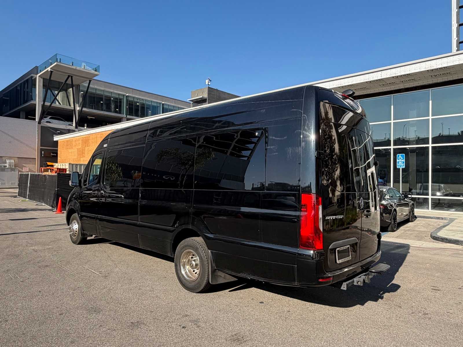 Thumbnail: 2023 Mercedes-Benz Sprinter - 3