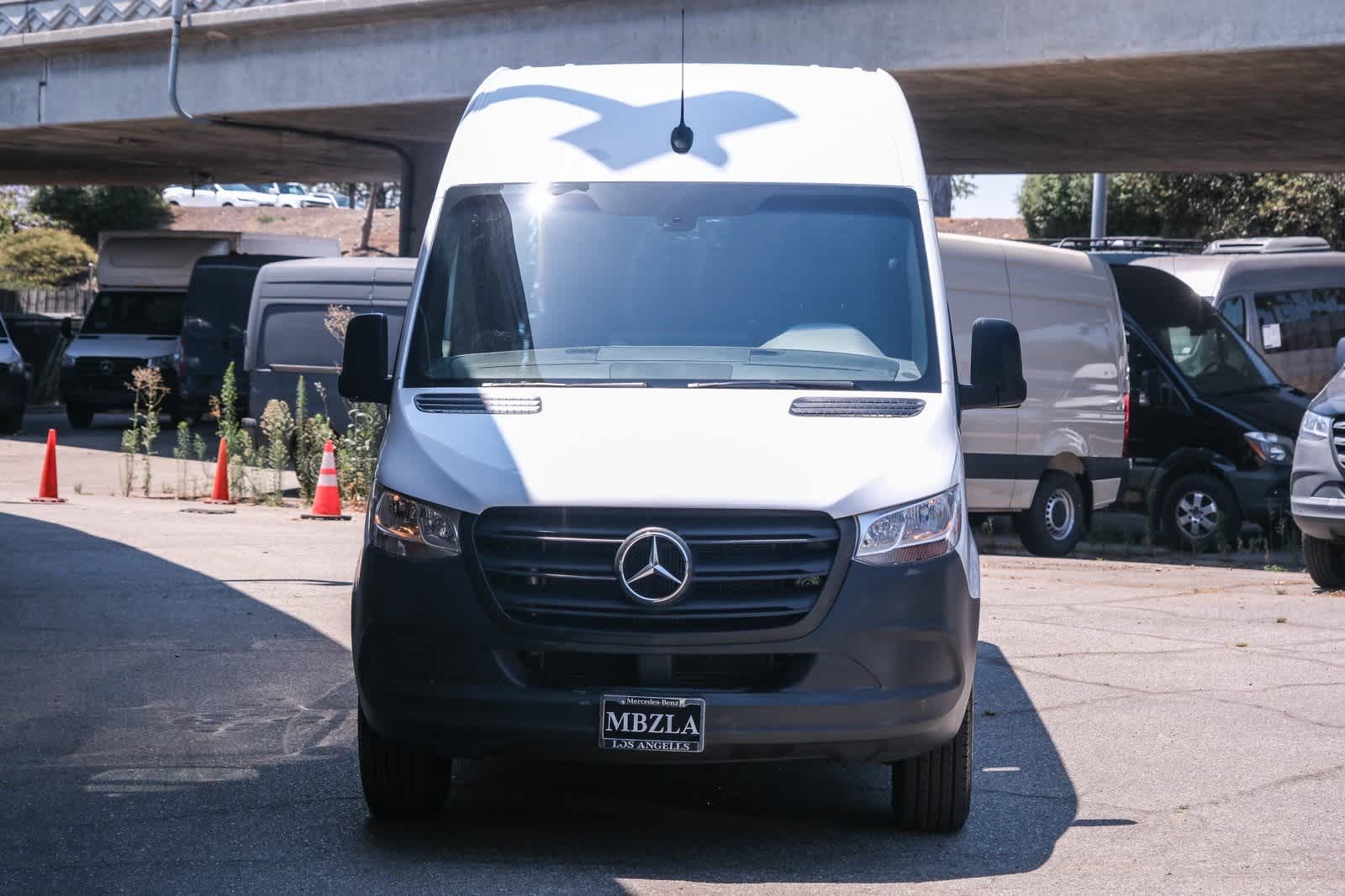 Thumbnail: 2022 Mercedes-Benz Sprinter - 2