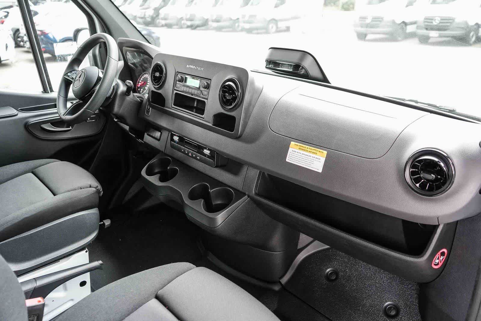 Thumbnail: 2026 Mercedes-Benz Sprinter - 13