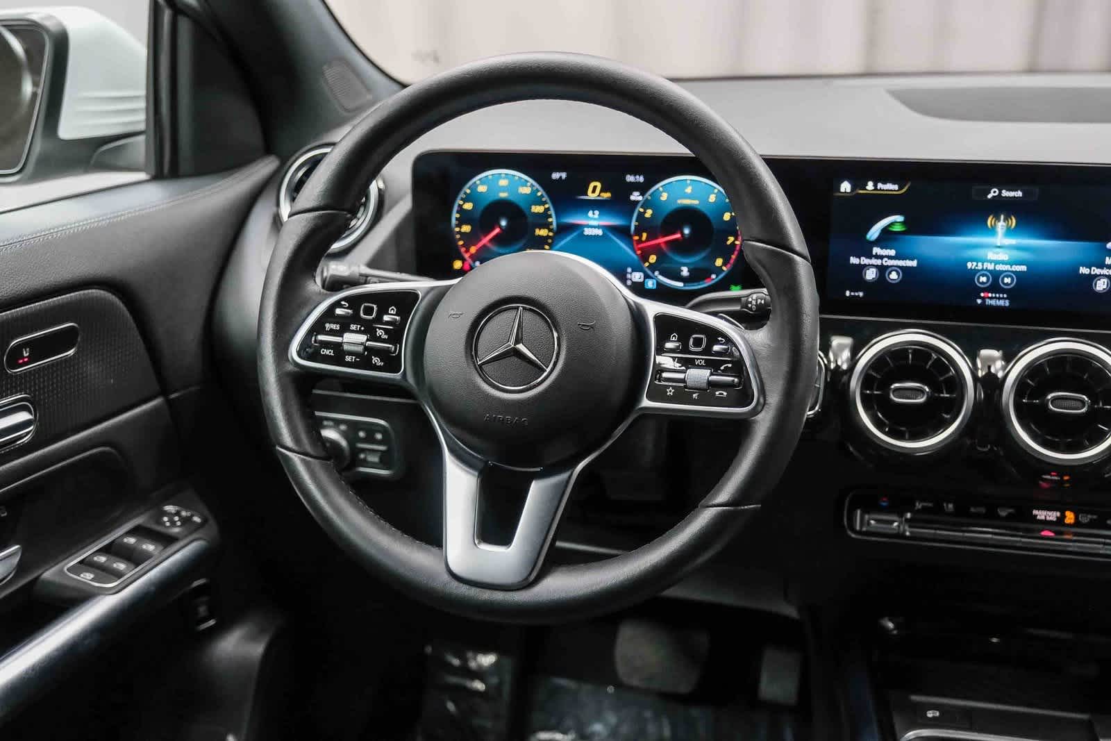 Thumbnail: 2023 Mercedes-Benz GLA - 17