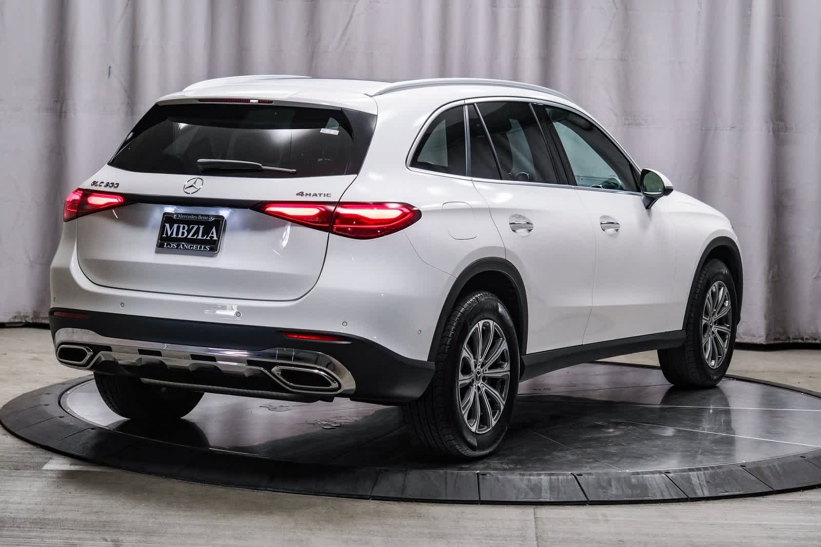 Thumbnail: 2025 Mercedes-Benz GLC - 4