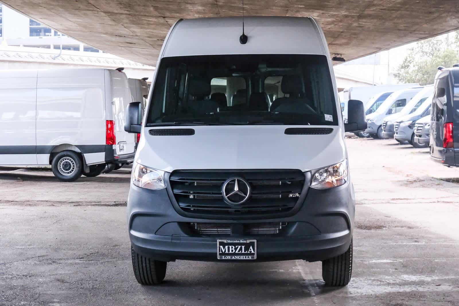 Thumbnail: 2023 Mercedes-Benz Sprinter - 2