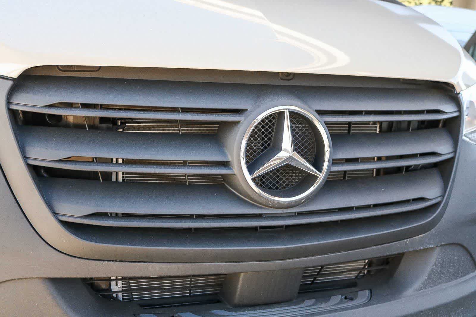 Thumbnail: 2025 Mercedes-Benz Sprinter - 5