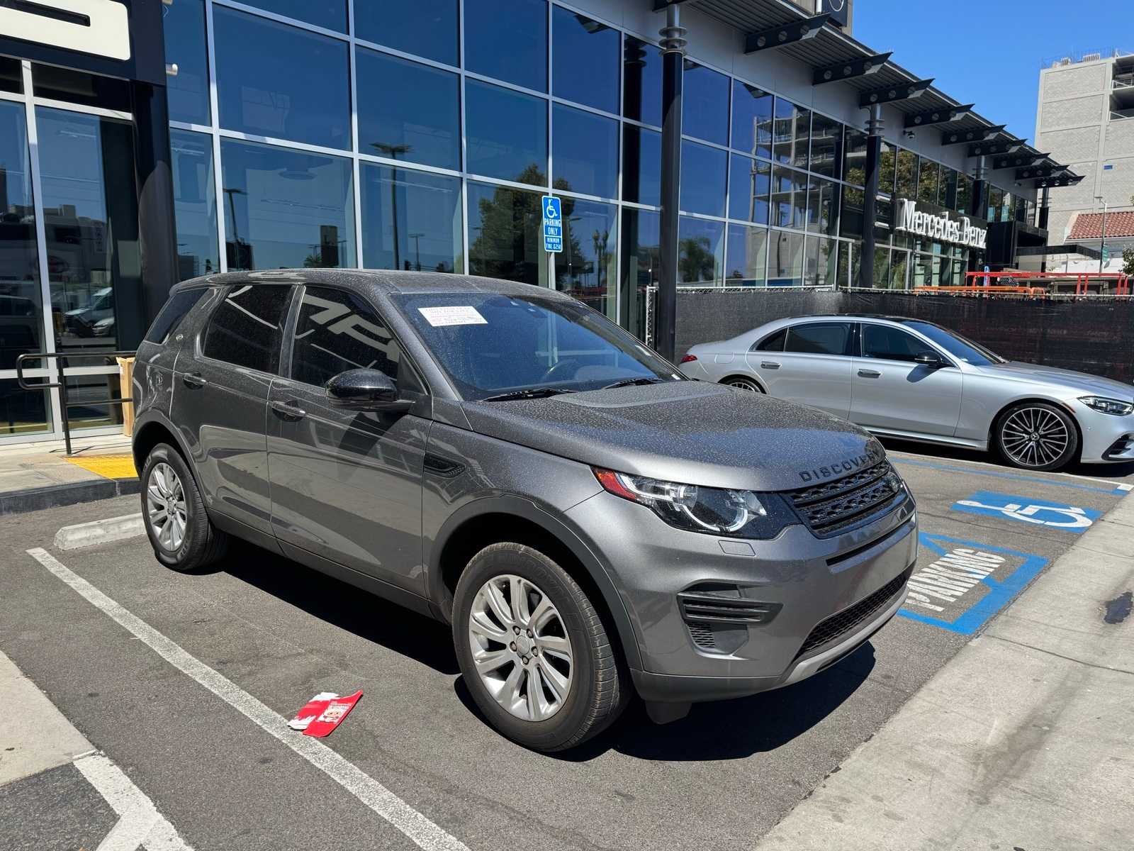 Thumbnail: 2019 Land Rover Discovery Sport - 3