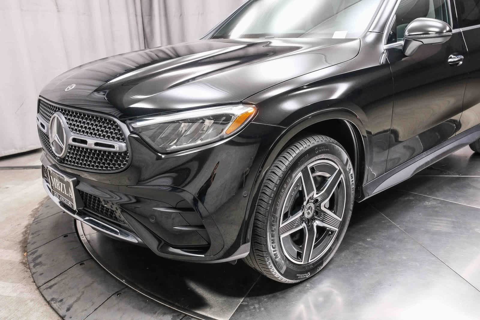 Thumbnail: 2025 Mercedes-Benz GLC - 12