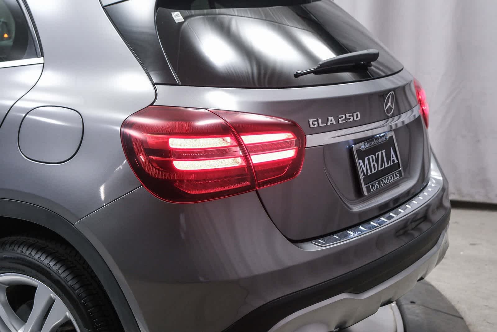 Thumbnail: 2020 Mercedes-Benz GLA - 8