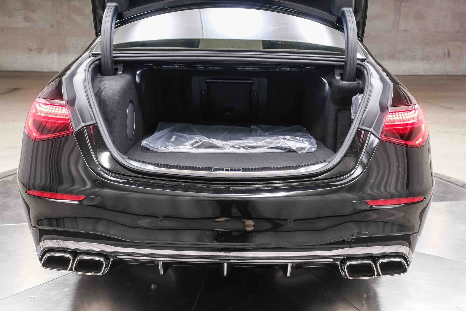 Thumbnail: 2026 Mercedes-Benz S-Class - 33