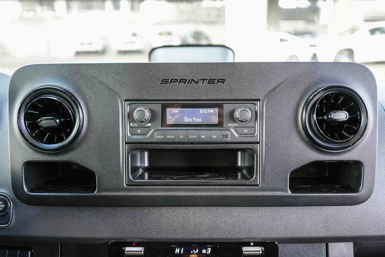 Thumbnail: 2026 Mercedes-Benz Sprinter - 14