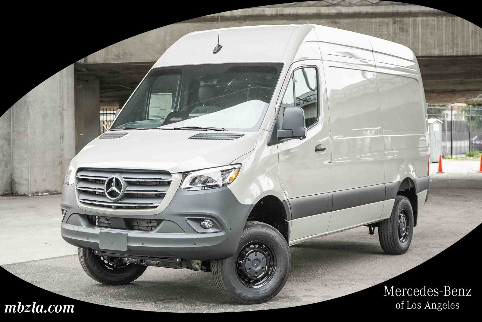Thumbnail: 2026 Mercedes-Benz Sprinter - 1