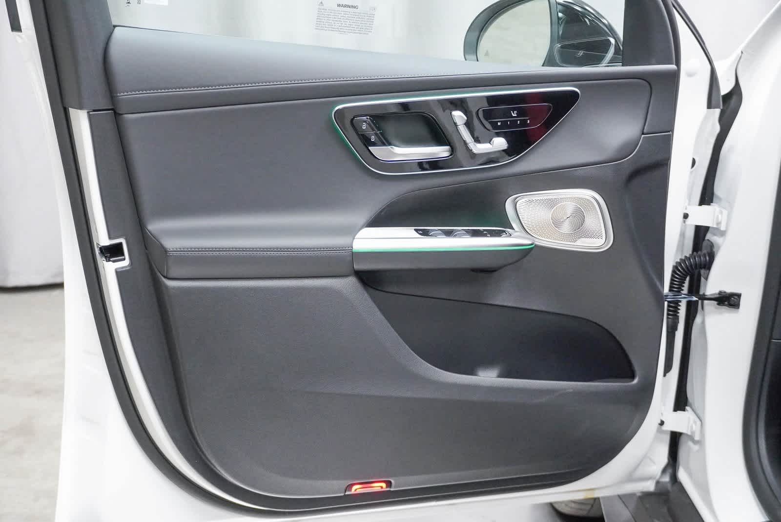 Thumbnail: 2025 Mercedes-Benz GL-Class - 22